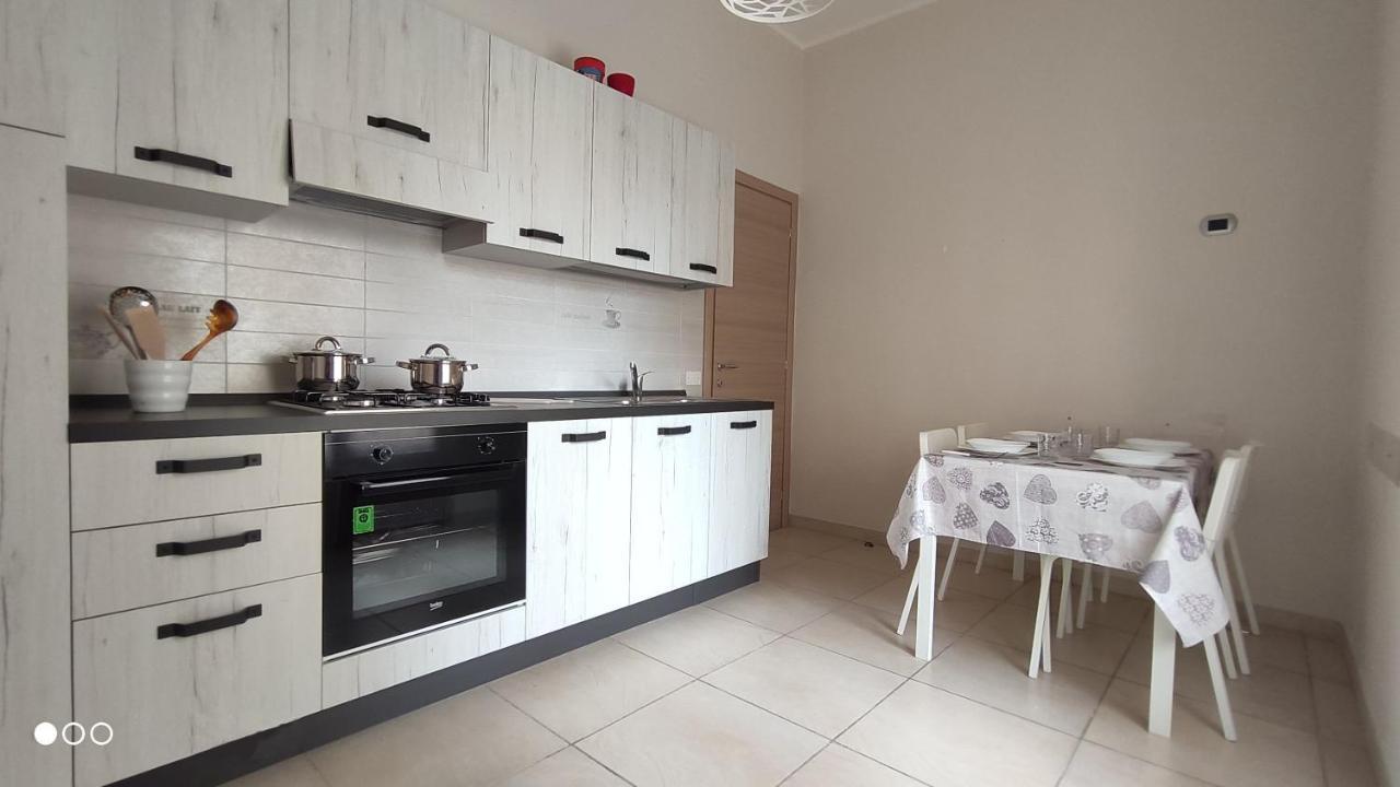 Casa Angela Apartment Salerno Bagian luar foto